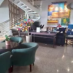 Flat Blue Tree Beira Mar By Escala